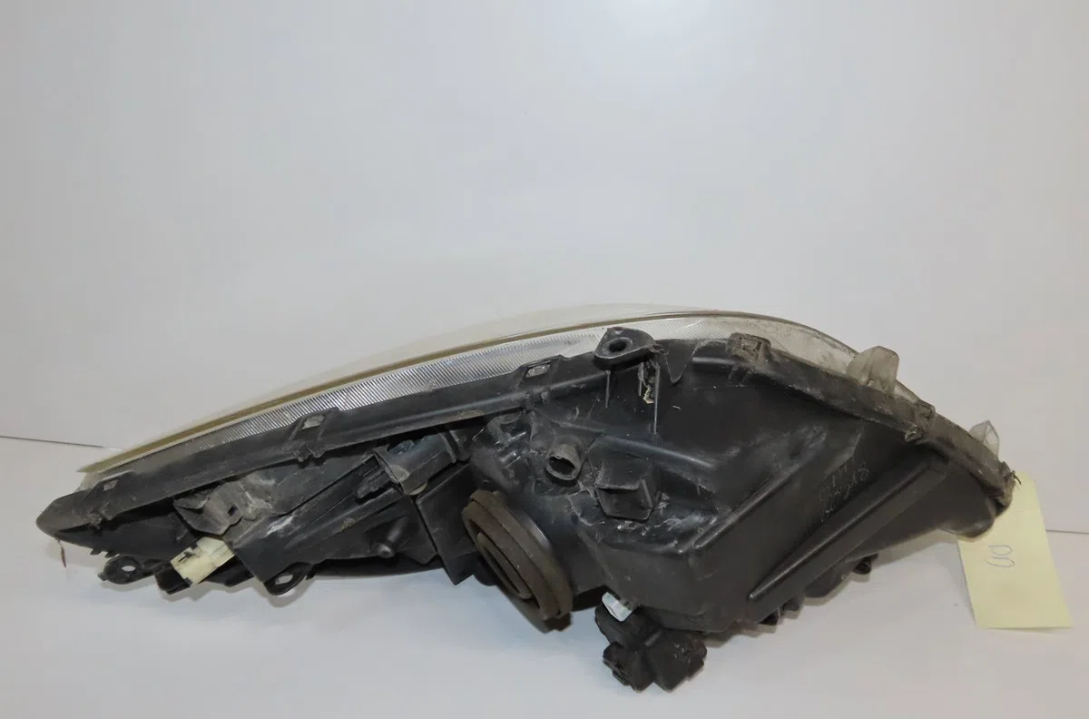 Phare droit Toyota YARIS (_P9_) 1.4 d-4d (nlp90_) (2005-2012) occasion