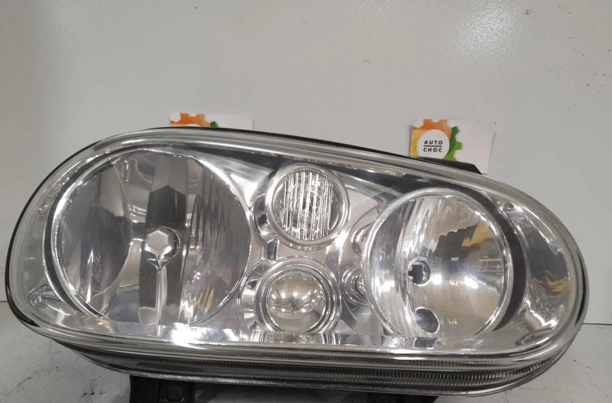Phare droit VOLKSWAGEN GOLF 4 occasion