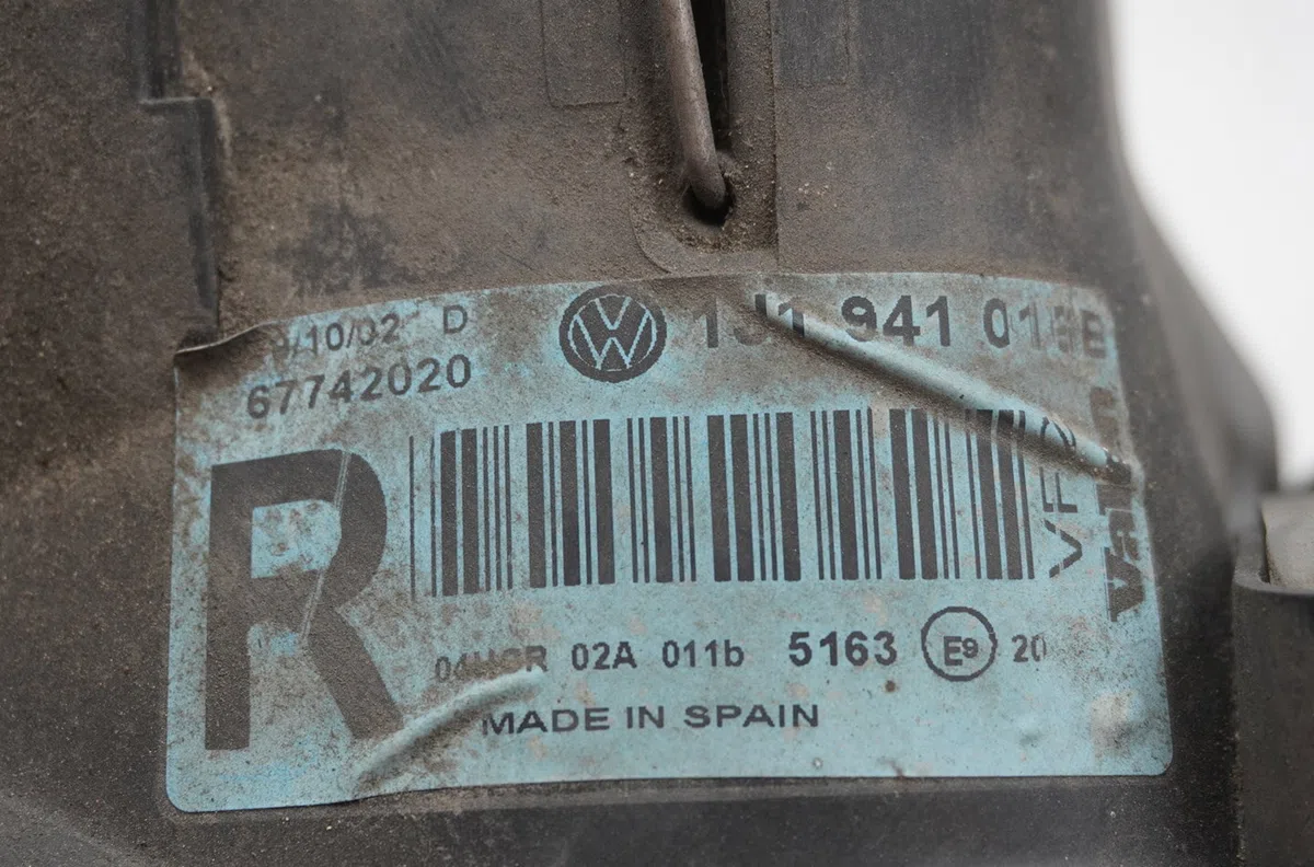 Phare droit Volkswagen GOLF IV (1J1) 1.6 (1997-2004) occasion