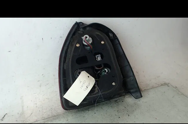 Phare droit Volkswagen GOLF IV (1J1) 1.6 (1997-2004) occasion