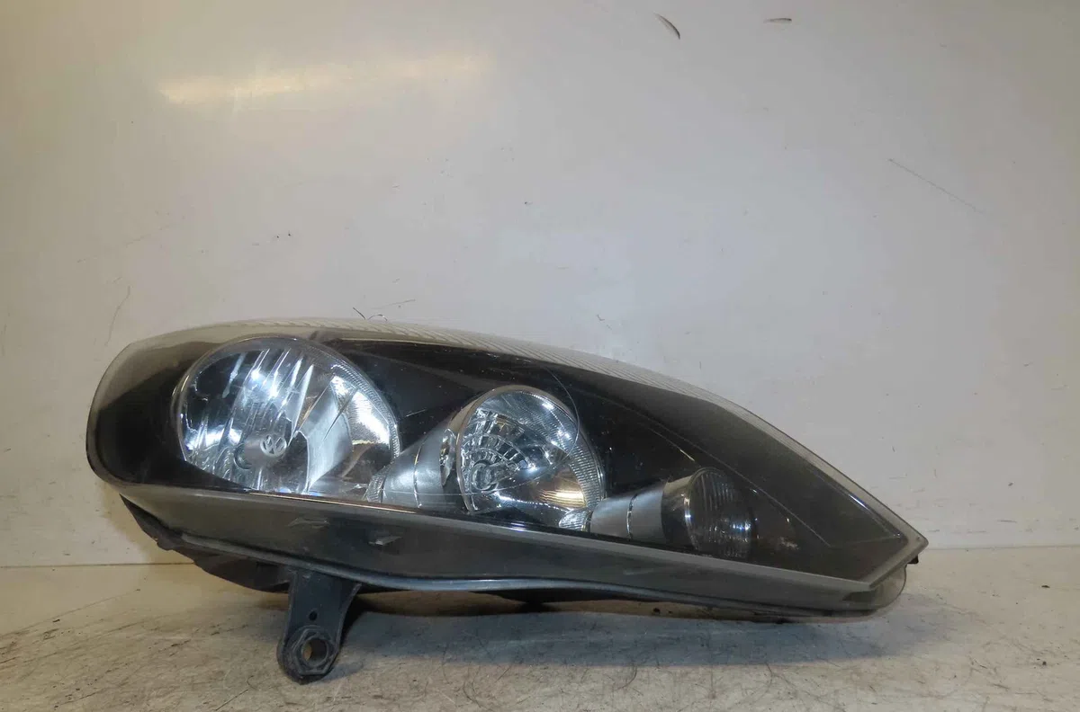 Phare droit VOLKSWAGEN GOLF PLUS occasion