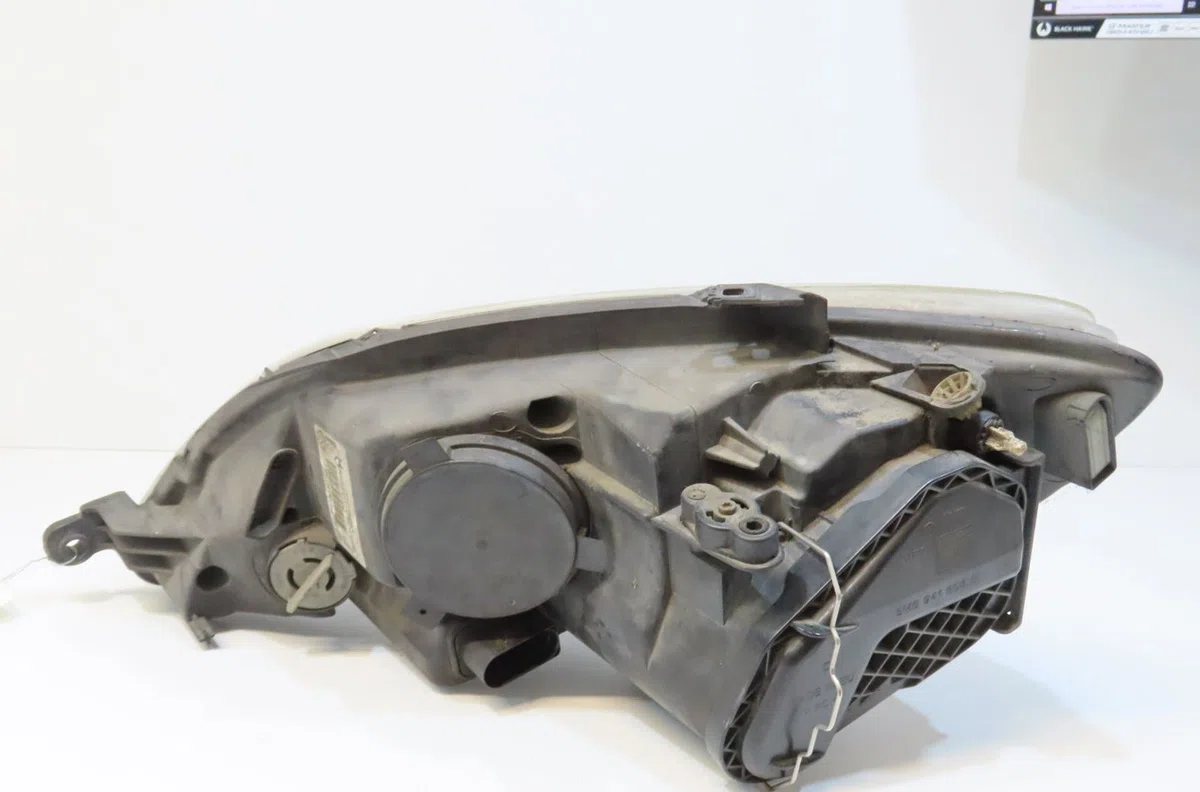 Phare droit Volkswagen GOLF PLUS V (5M1, 521) 1.9 tdi (2005-2009) 5 portes occasion