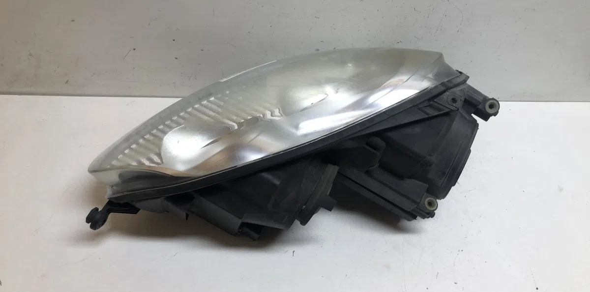 Phare droit Volkswagen GOLF V (1K1) 1.9 tdi (2003-2008) 5 portes occasion