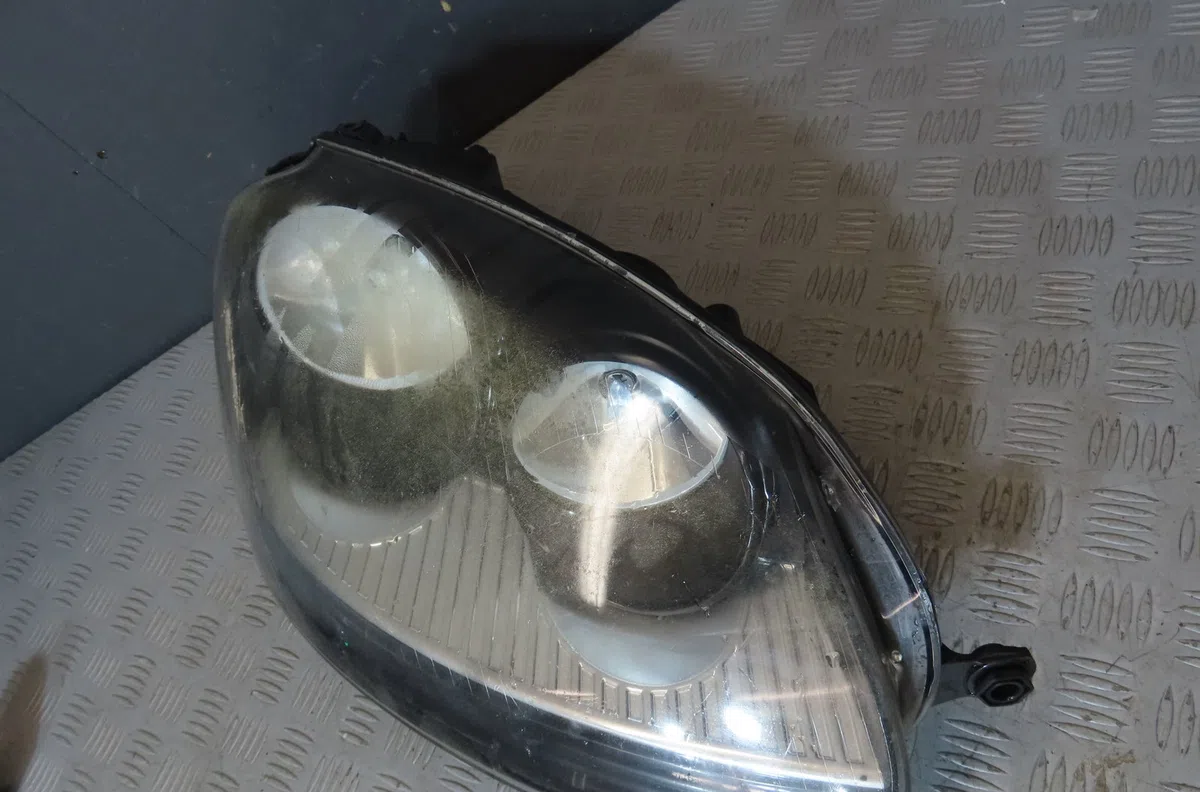 Phare droit Volkswagen GOLF V (1K1) 2.0 tdi (2003-2008) occasion
