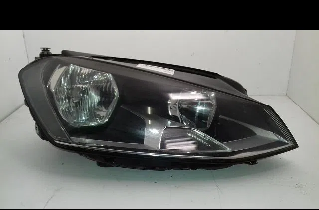 Phare droit Volkswagen GOLF VII (5G1, BQ1, BE1, BE2) 1.6 tdi (2012-2017) occasion