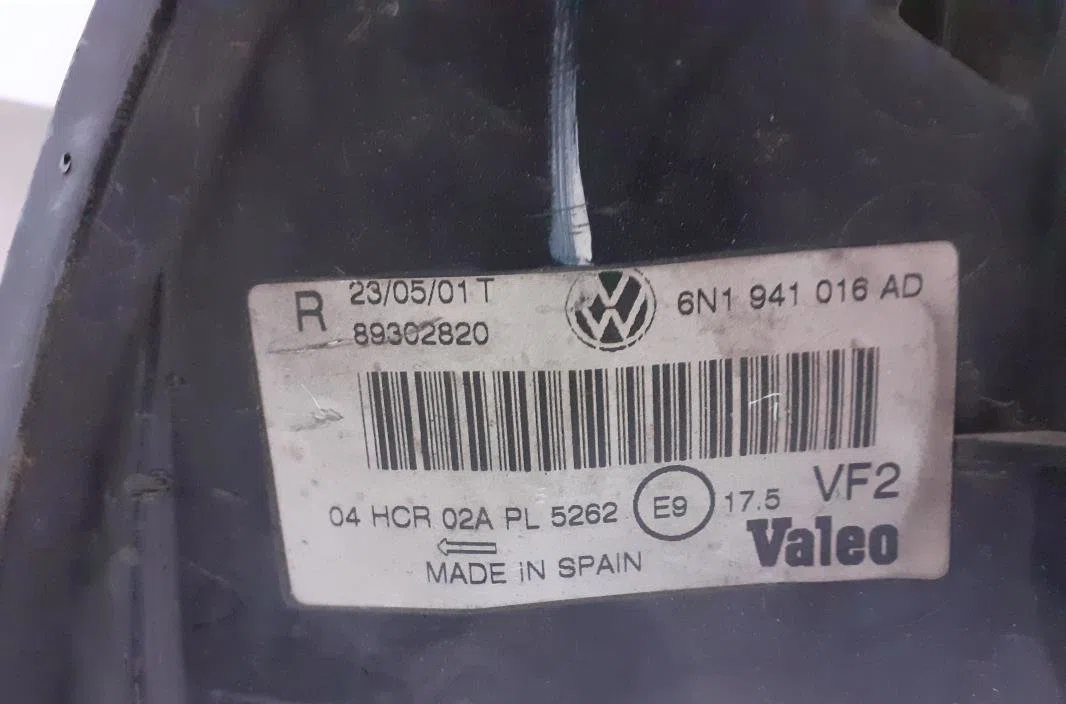 Phare droit Volkswagen POLO (6N2) 1.9 sdi (1999-2001) 5 portes occasion