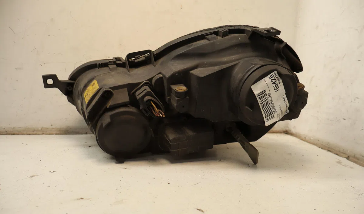 Phare droit Volkswagen POLO (9N_, 9A_) 1.2 12v (2001-2007) 5 portes occasion