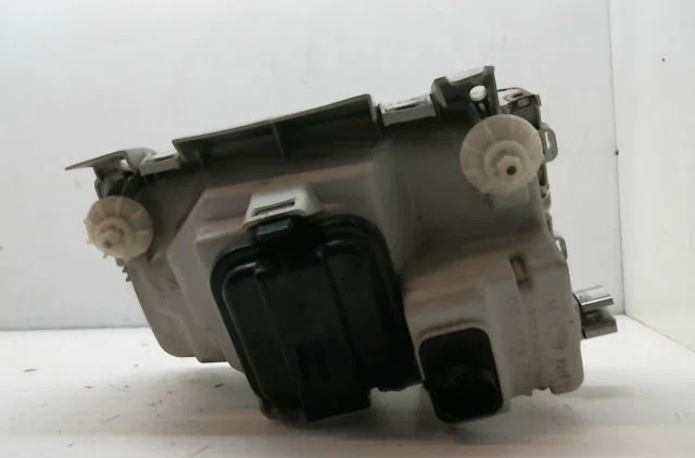 Phare droit VOLKSWAGEN POLO III 1996 occasion