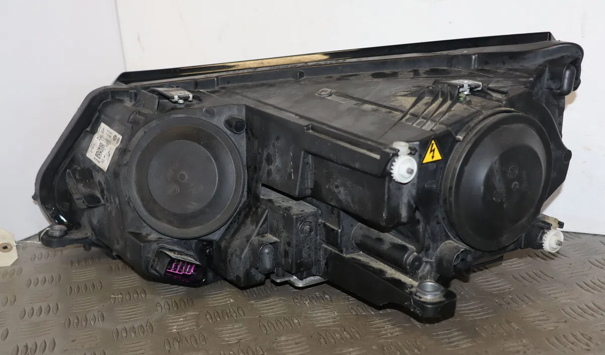 Phare droit Volkswagen TIGUAN (5N_) 2.0 tdi 4motion (2007-2018) occasion