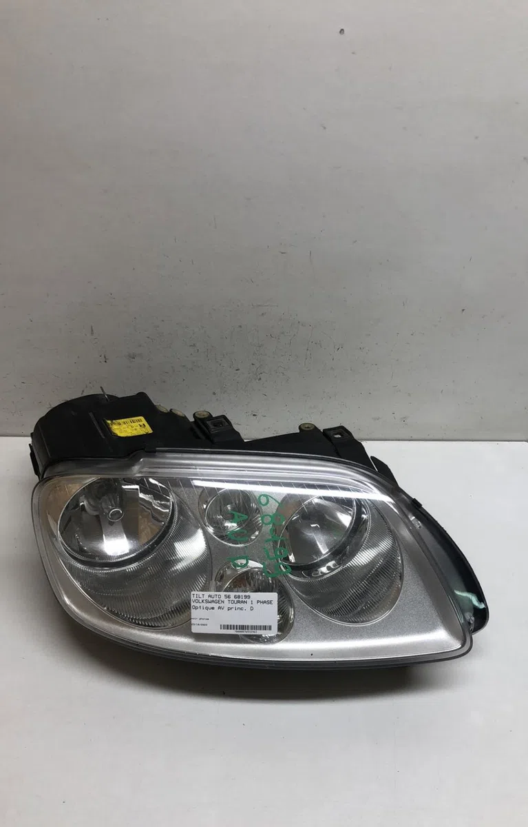 Phare droit Volkswagen TOURAN (1T1, 1T2) 1.9 tdi (2003-2004) occasion