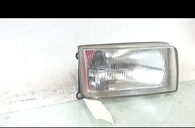 Phare droit Volkswagen TRANSPORTER IV Camionnette (70A, 70H, 7DA, 7DH) 2.5 tdi (1995-2003) occasion