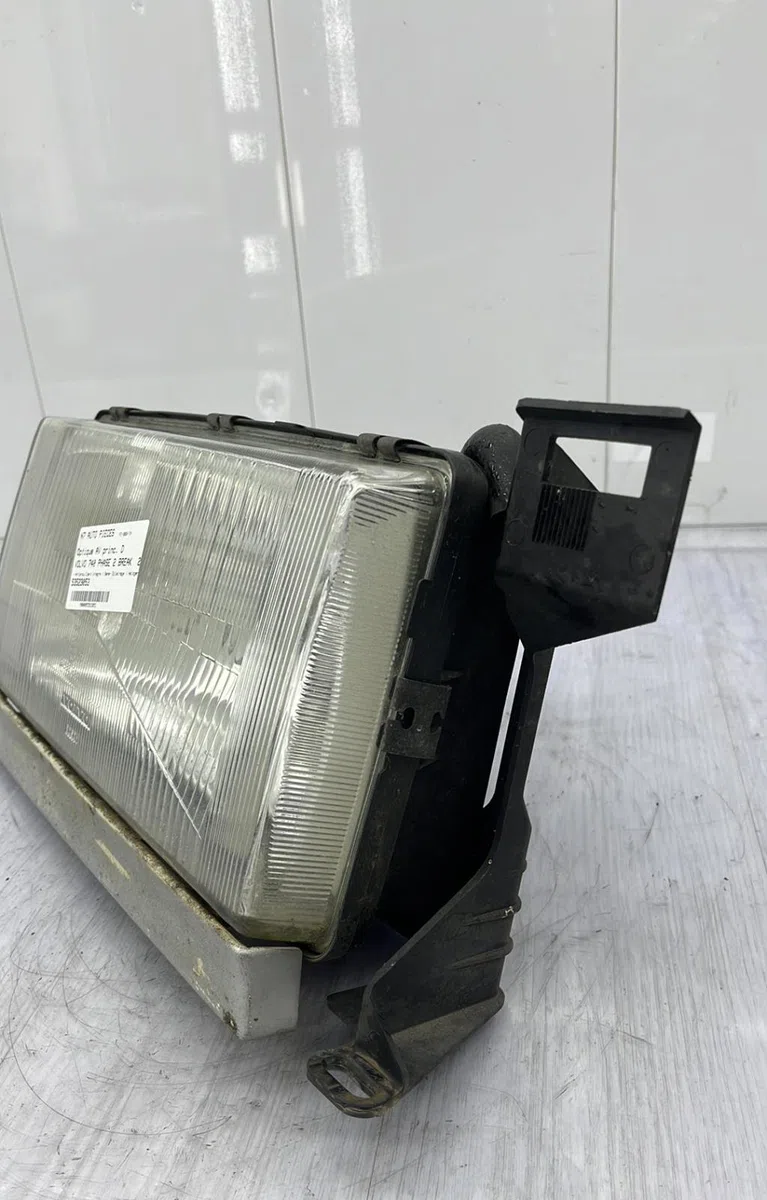 Phare droit VOLVO 740 PHASE 2 BREAK occasion
