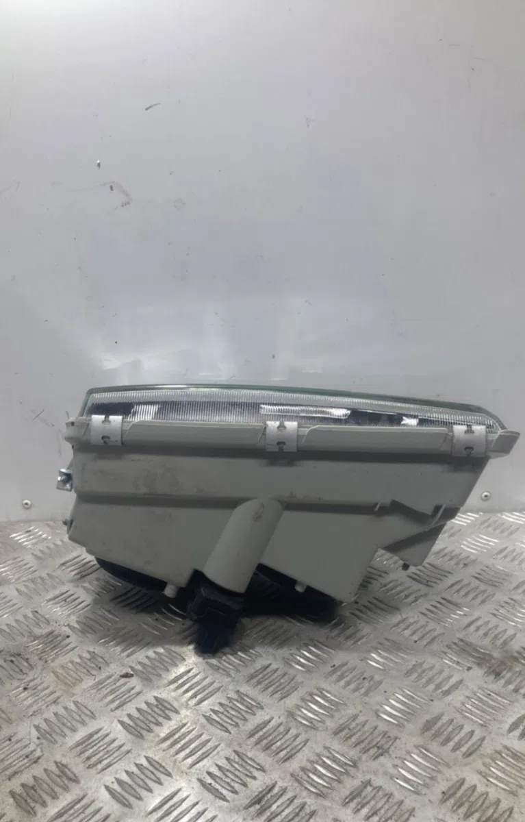 Phare droit VOLVO V 40 1 PHASE 2 BREAK occasion