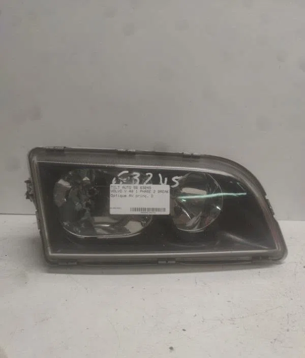 Phare droit Volvo V40 Break (645) 1.9 di (2000-2004) occasion