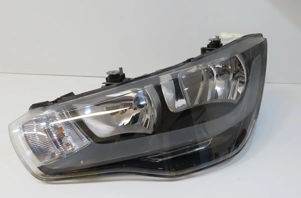 Phare gauche Audi A1 (8X1, 8XK) 1.4 tfsi (2011-2015) 3 portes occasion