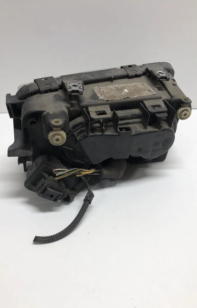 Phare gauche Audi A3 (8L1) 1.8 (1996-2003) occasion