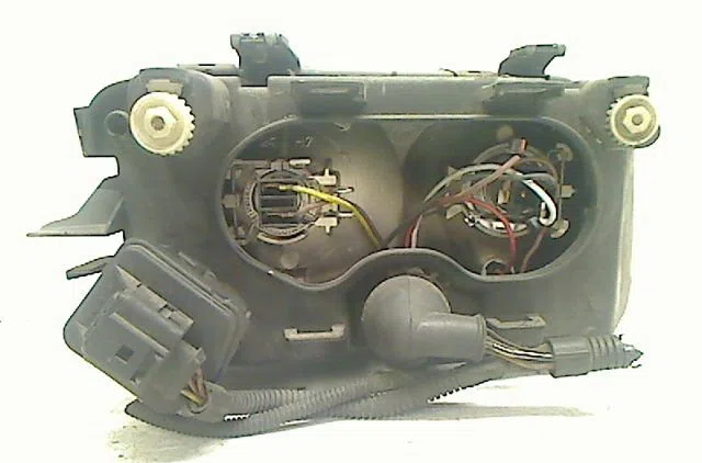 Phare gauche Audi A3 (8L1) 1.9 tdi (1996-2001) occasion