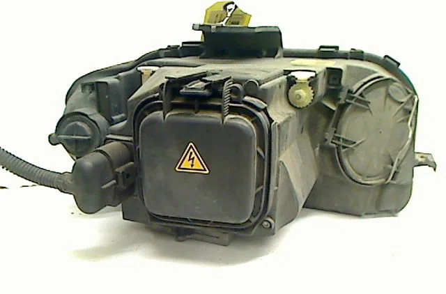 Phare gauche Audi A3 (8P1) 2.0 tdi 16v (2003-2012) 3 portes occasion