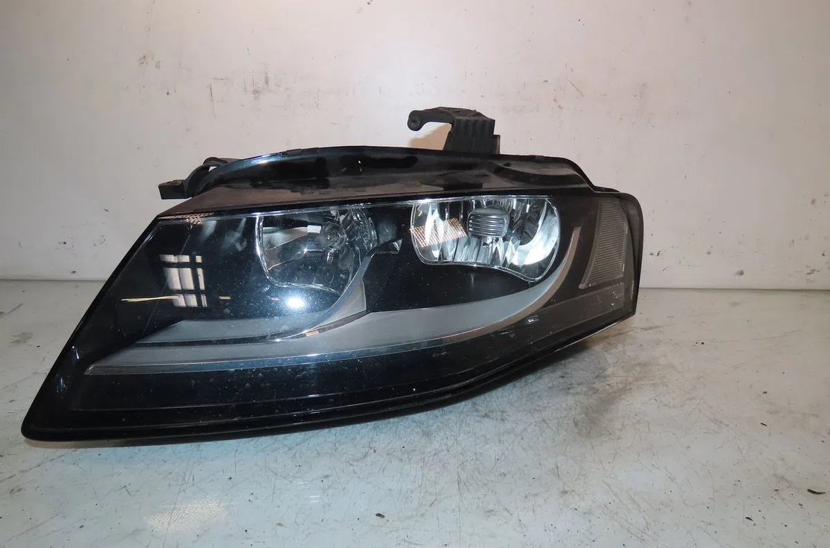 Phare gauche Audi A4 B8 Avant (8K5) 2.0 tdi quattro (2011-2015) occasion