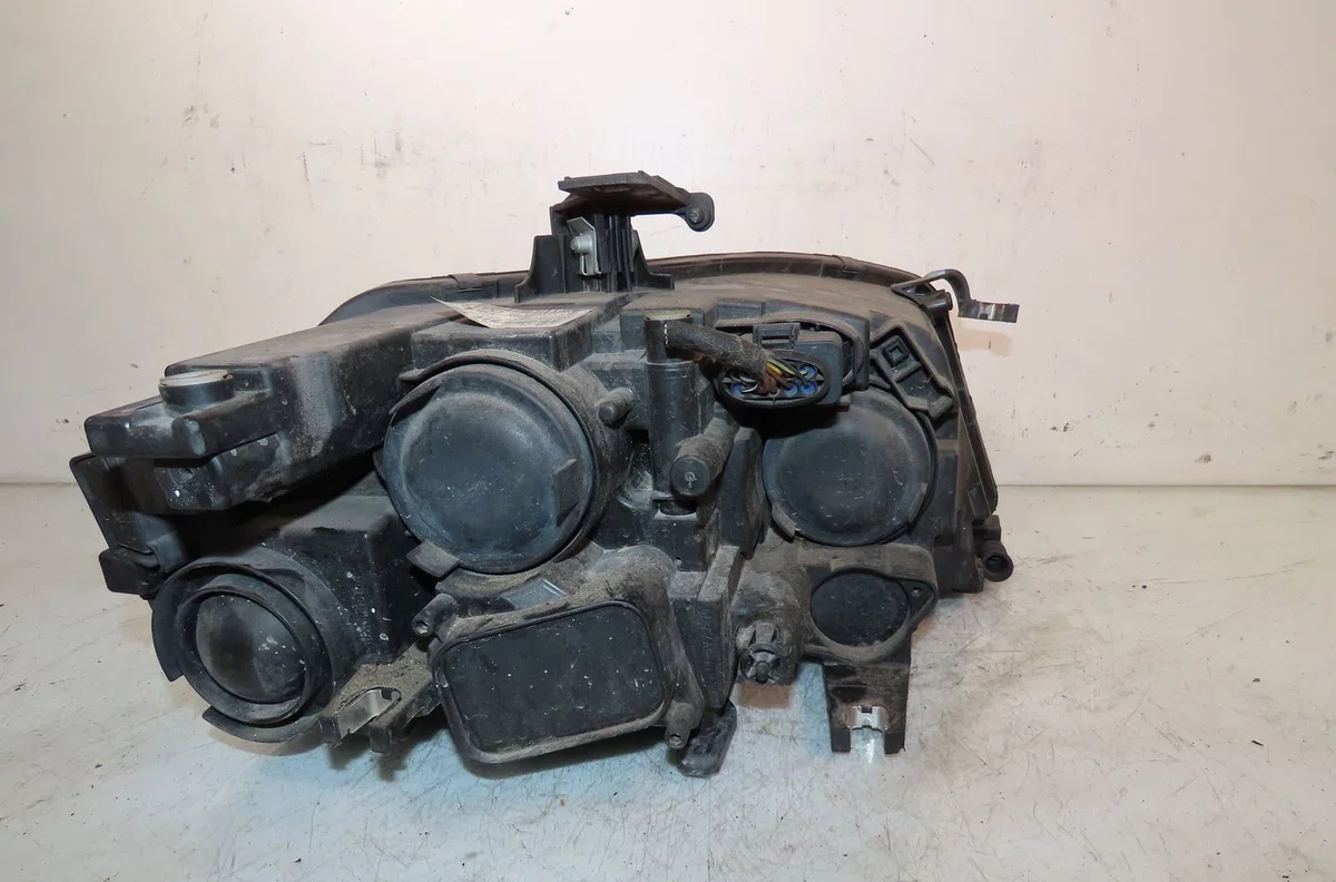 Phare gauche Audi A4 B8 Avant (8K5) 2.0 tdi quattro (2011-2015) occasion