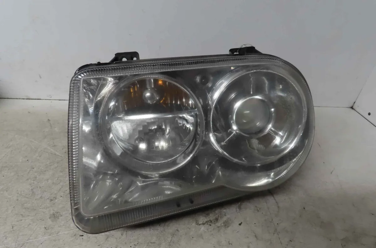 Phare gauche CHRYSLER 300C occasion