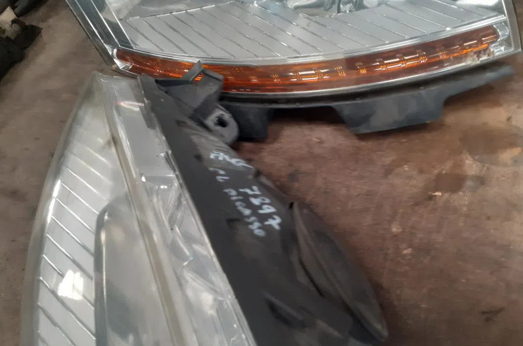 Phare gauche Citroen C4 GRAND PICASSO I (UA_) 1.6 hdi (2006-2011) 5 portes occasion