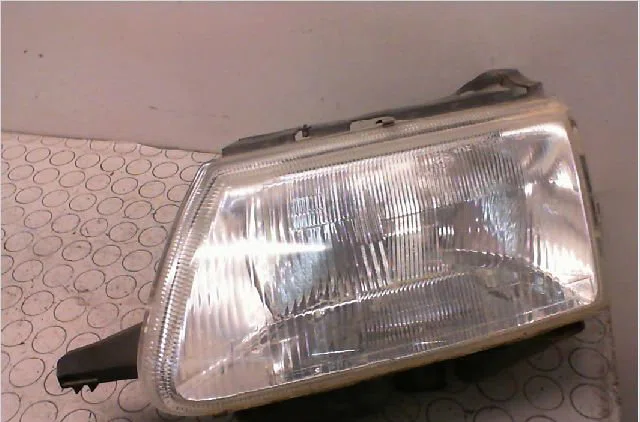 Phare gauche Citroën SAXO (S0, S1) 1.0 x (1996-1998) occasion