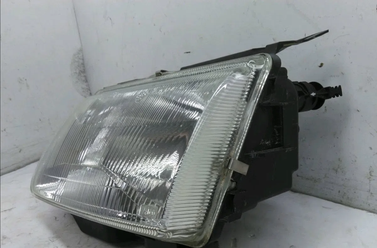 Phare gauche Citroën SAXO (S0, S1) 1.1 x, sx (1996-2003) 5 portes occasion