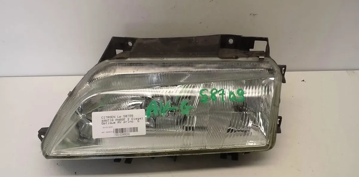 Phare gauche Citroen XANTIA (X1_, X2_) 2.1 turbo d 12v (1995-1999) occasion
