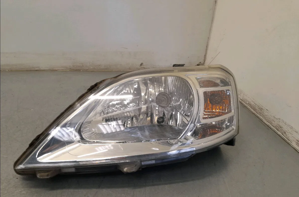 Phare gauche Dacia LOGAN MCV (KS_) 1.5 dci (ks04) (2010-2013) occasion