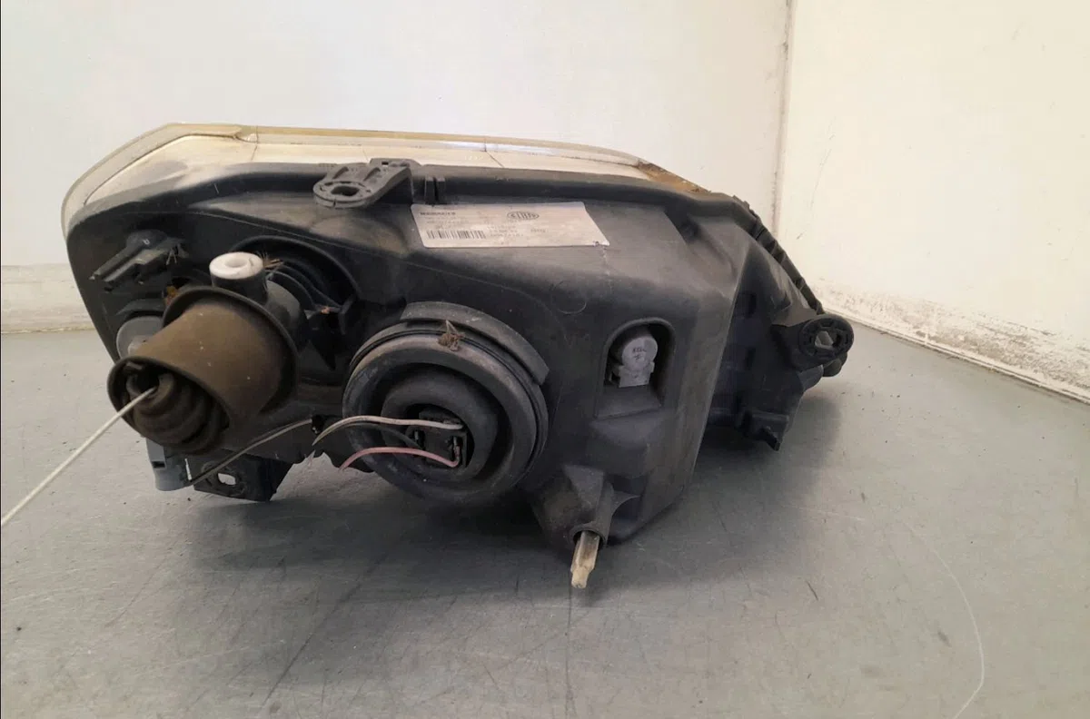 Phare gauche Dacia LOGAN MCV (KS_) 1.5 dci (ks04) (2010-2013) occasion