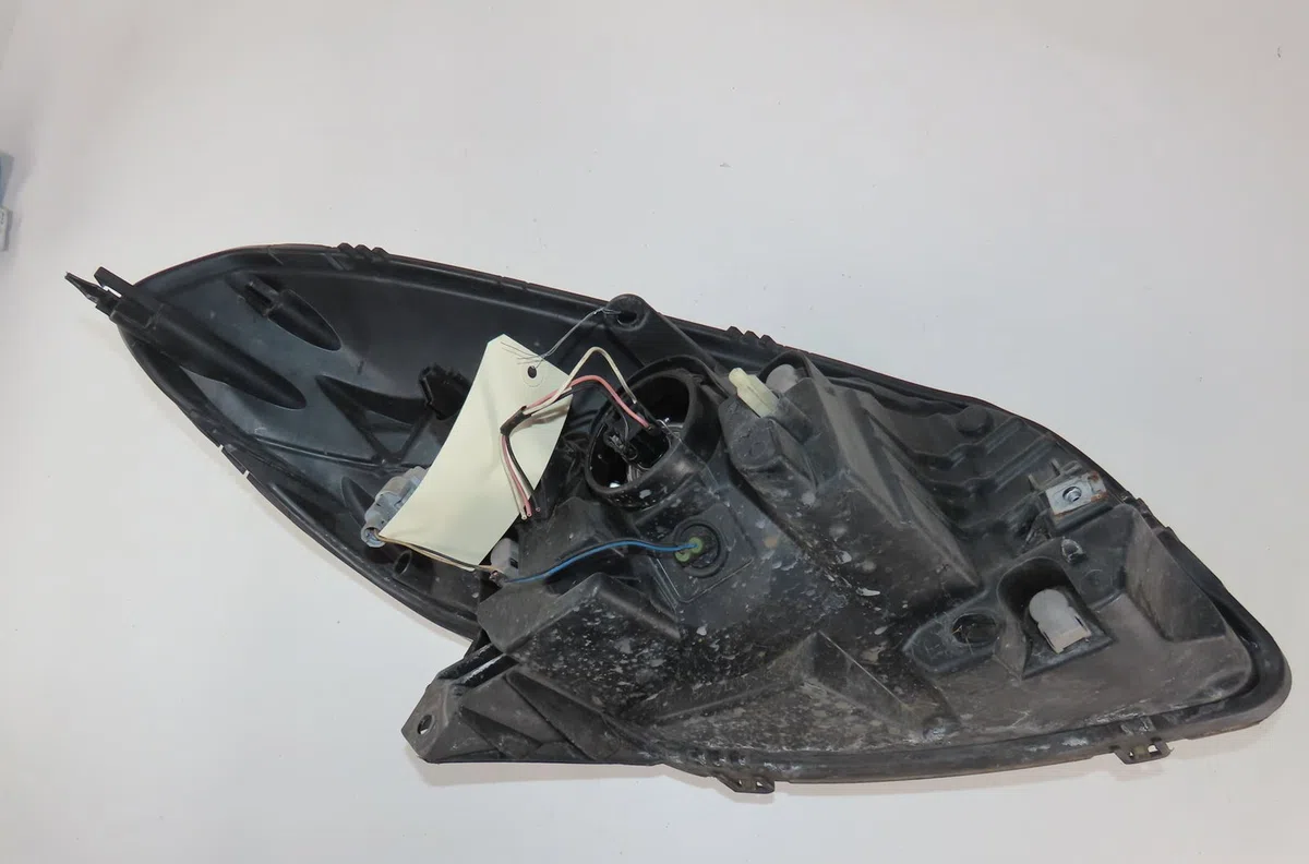 Phare gauche Dacia SANDERO 1.4 (bs0c, bs0a, bs0g, bs1f, bs0e) (2008) occasion
