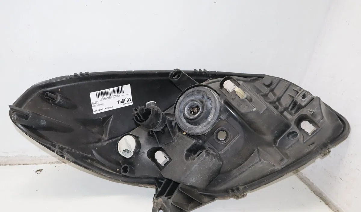 Phare gauche Dacia SANDERO 1.6 16v bifuel (2011) occasion