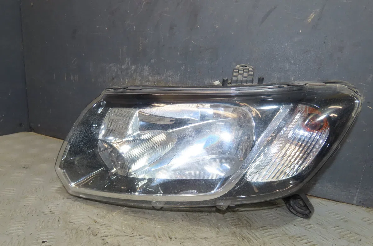 Phare gauche Dacia SANDERO II 1.5 dci (2012) 5 portes occasion