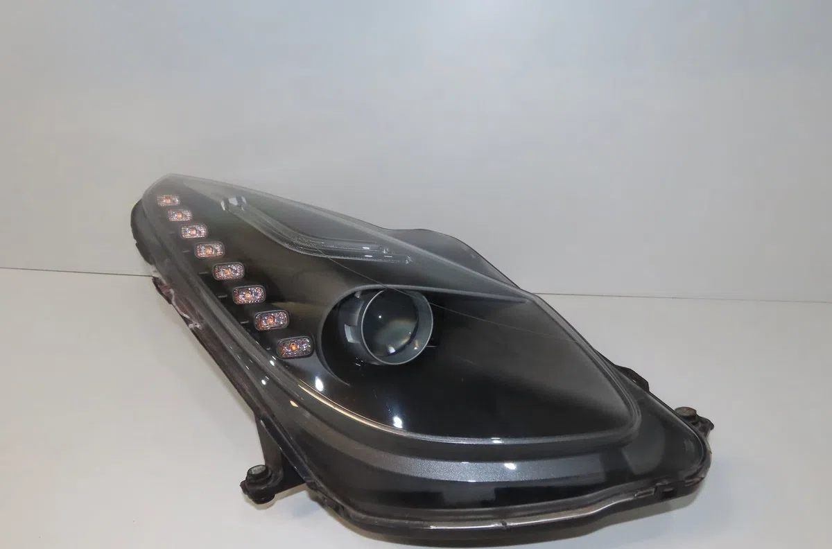 Phare gauche Ferrari F12 Berlinetta (F152) 6.3 (2012) occasion