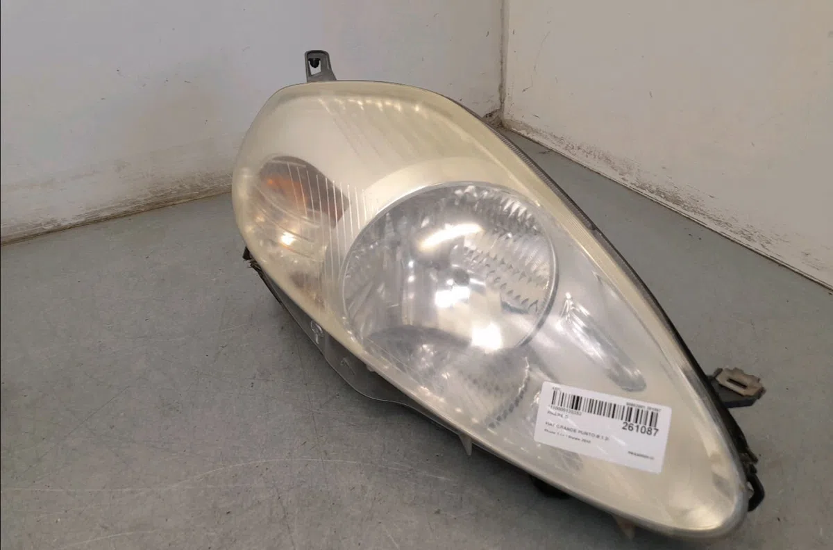 Phare gauche Fiat GRANDE PUNTO (199_) 1.2 (2005) occasion