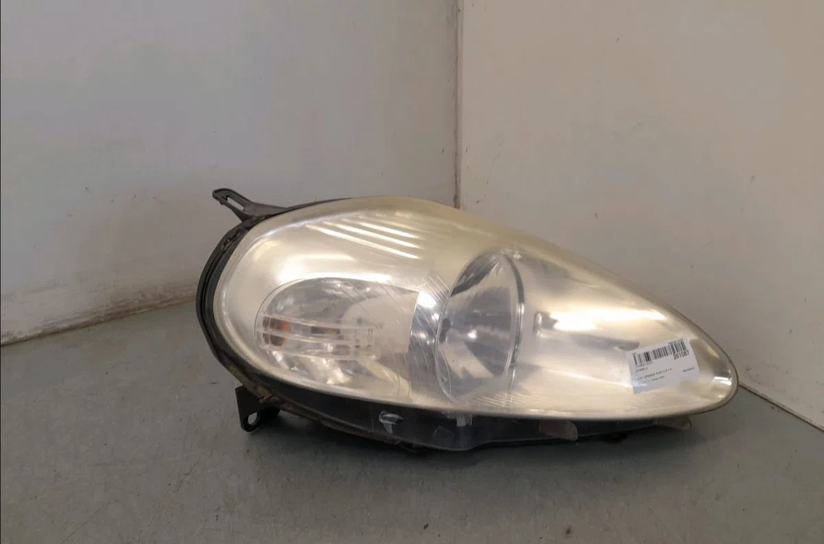 Phare gauche Fiat GRANDE PUNTO (199_) 1.2 (2005) occasion