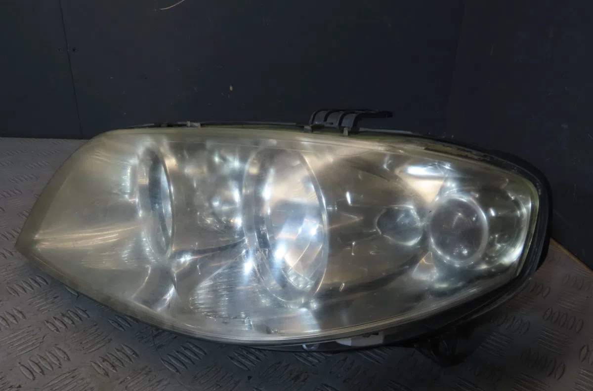 Phare gauche Fiat PUNTO (188_) 1.2 60 (188.030, .050, .130, .150, .230, .250) (1999-2010) occasion
