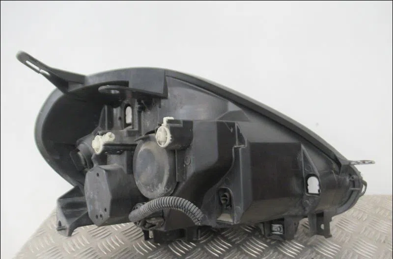 Phare gauche Fiat PUNTO (199_) 1.2 (199axz1a, 199bxz1a) (2012) occasion