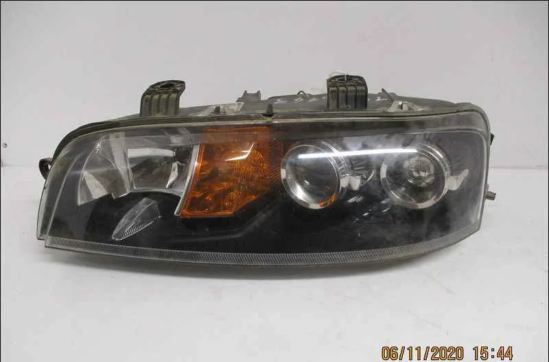 Phare gauche FIAT PUNTO II occasion