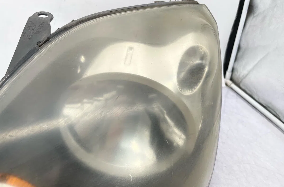 Phare gauche FORD FIESTA 5 PHASE 2 occasion