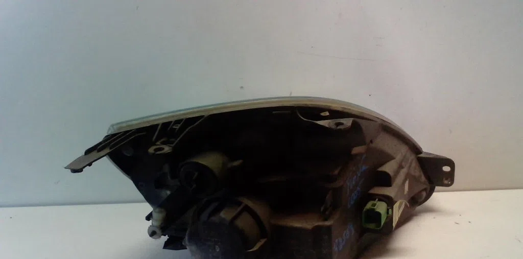 Phare gauche Ford FIESTA V (JH_, JD_) 1.4 tdci (2001-2008) 5 portes occasion