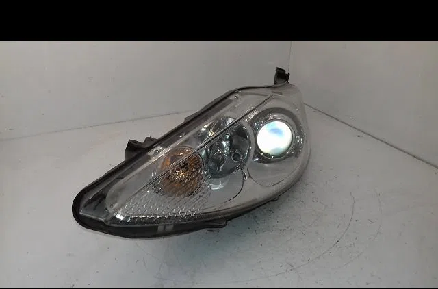 Phare gauche Ford FIESTA VI (CB1, CCN) 1.4 tdci (2010-2012) 3 portes occasion