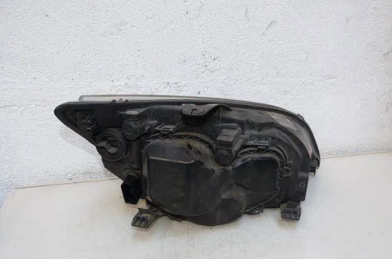 Phare gauche FORD FOCUS 2 PHASE 1 BREAK occasion