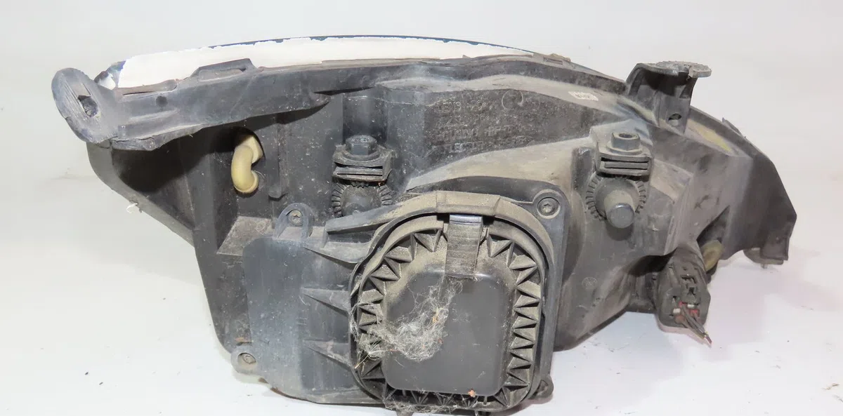 Phare gauche Ford FOCUS I Clipper (DNW) 1.8 turbo di - tddi (1999-2004) occasion