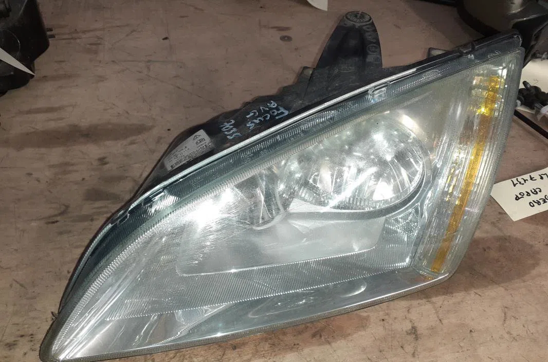 Phare gauche Ford FOCUS II (DA_, HCP, DP) 1.8 tdci (2005-2012) occasion