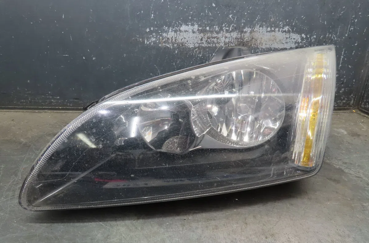 Phare gauche Ford FOCUS II (DA_, HCP, DP) 2.0 tdci (2004-2008) occasion