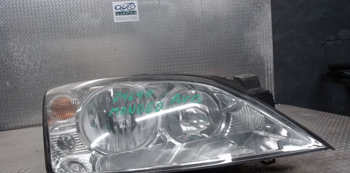 Phare gauche FORD MONDEO 2  MONDEO 2 occasion