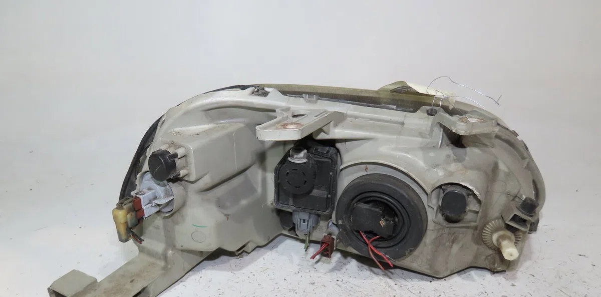 Phare gauche Honda CIVIC VI Hatchback (EJ, EK) 1.4 i s (ej9) (1995-2001) occasion