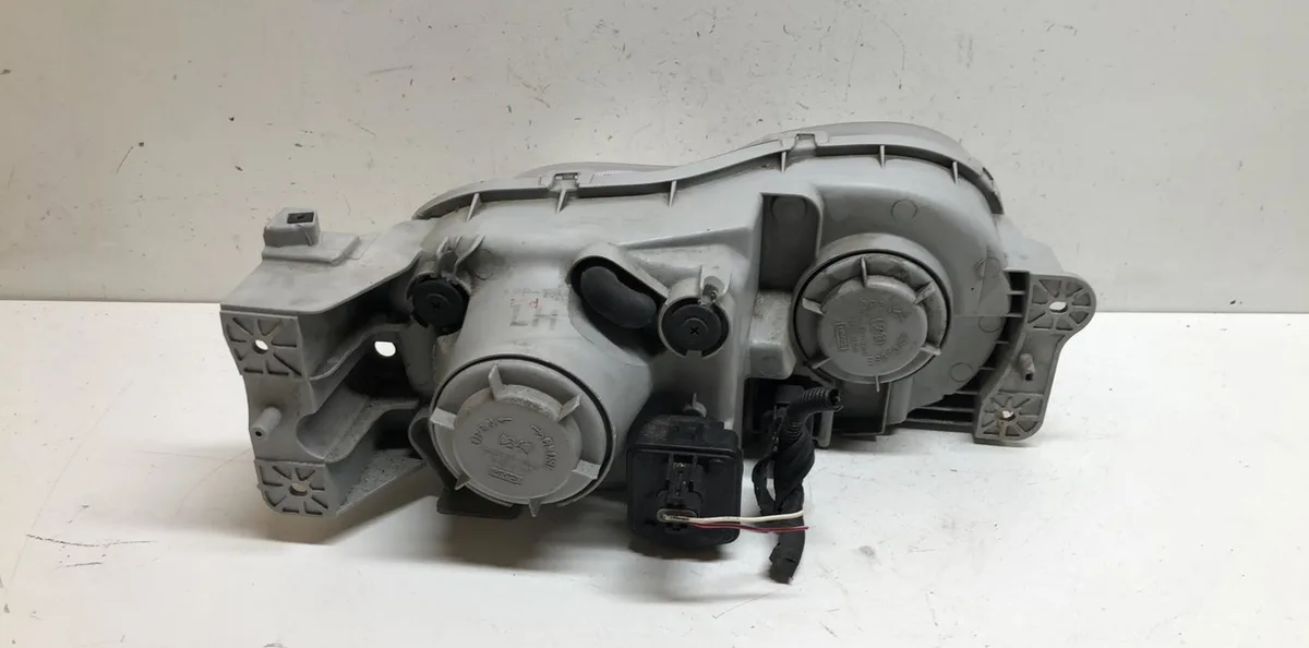 Phare gauche Hyundai COUPE II (GK) 1.6 16v (2002-2009) occasion